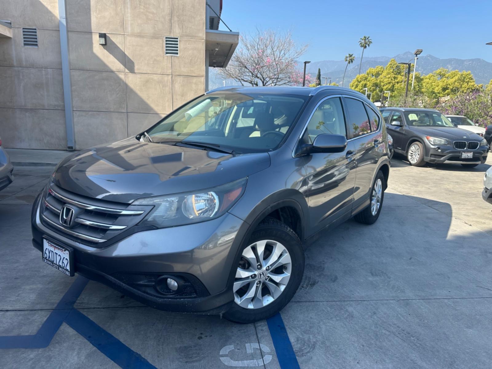 2012 Gray /Gray Honda CR-V LEATHER (2HKRM3H74CH) with an 4 Cylinder engine, Automatic transmission, located at 30 S. Berkeley Avenue, Pasadena, CA, 91107, (626) 248-7567, 34.145447, -118.109398 - Photo #27